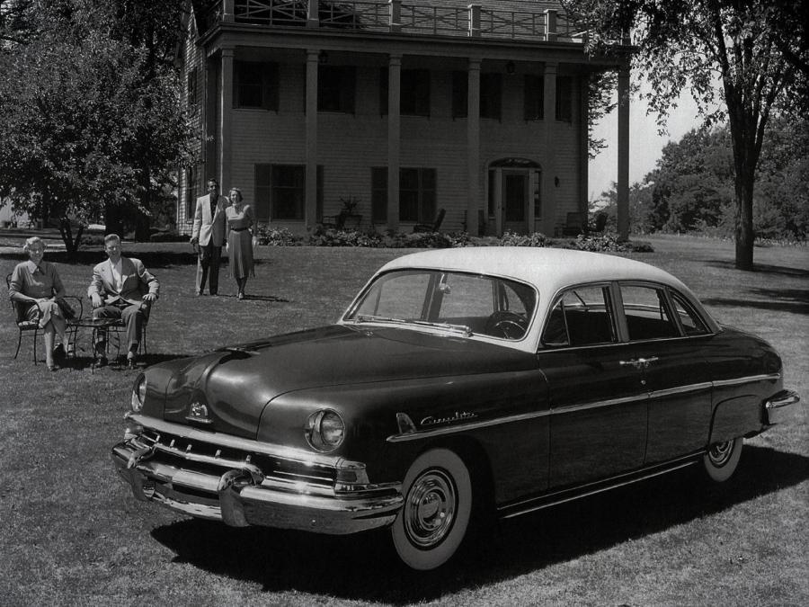  Lincoln Cosmopolitan Sport Sedan 1951 года  (фото 1 из 2)